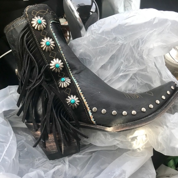 Meet your Posher, Kim - Picture 7 of 7